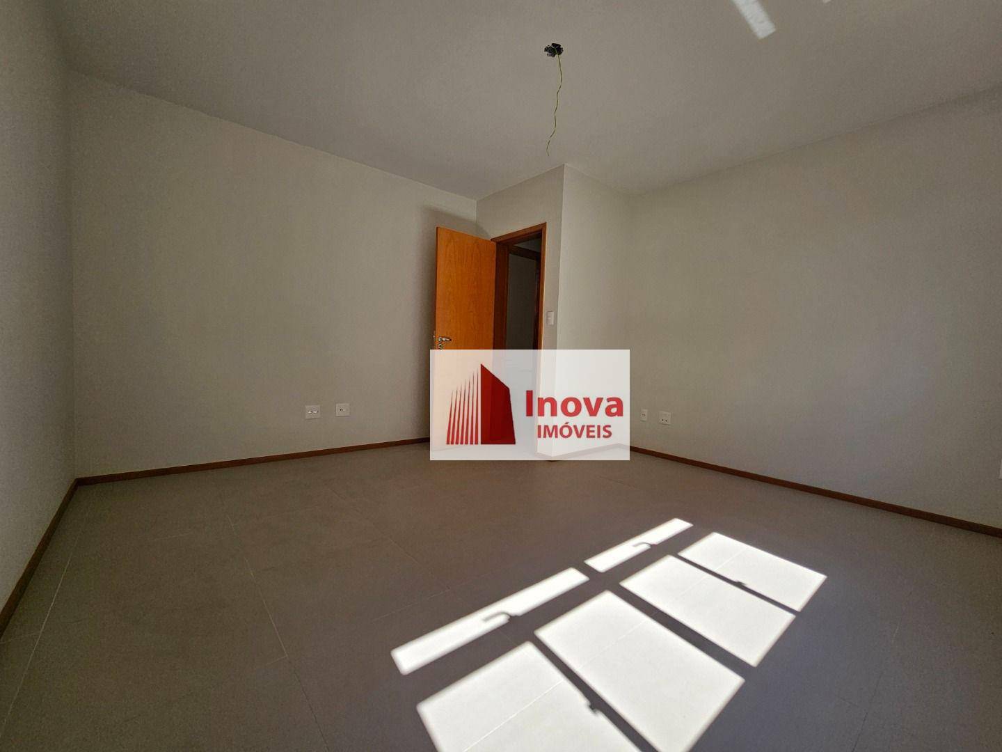 Cobertura à venda com 3 quartos, 210m² - Foto 15