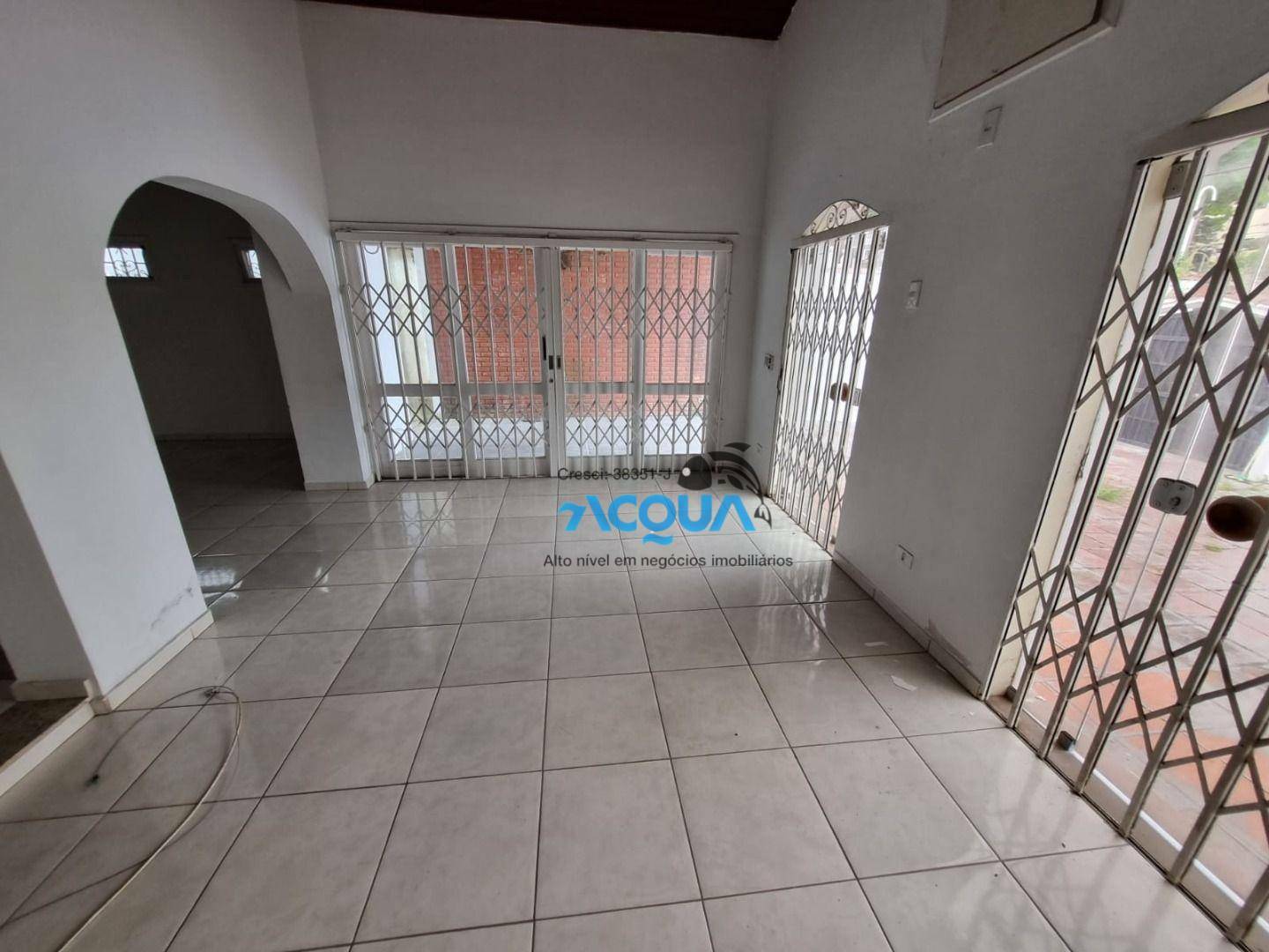 Casa de Condomínio à venda e aluguel com 2 quartos, 158m² - Foto 3