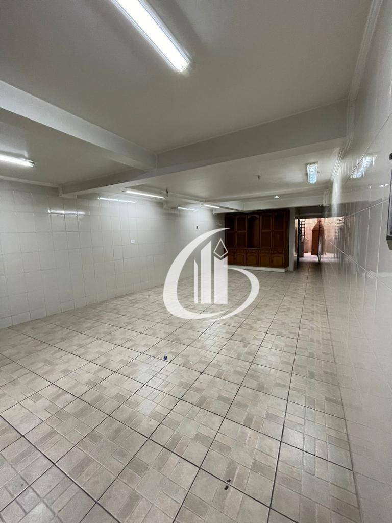 Sobrado à venda com 4 quartos, 233m² - Foto 1