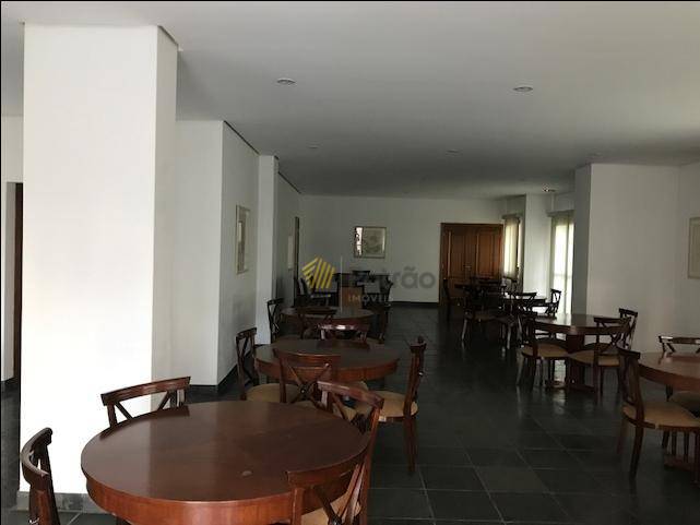 Apartamento para alugar com 3 quartos, 150m² - Foto 41