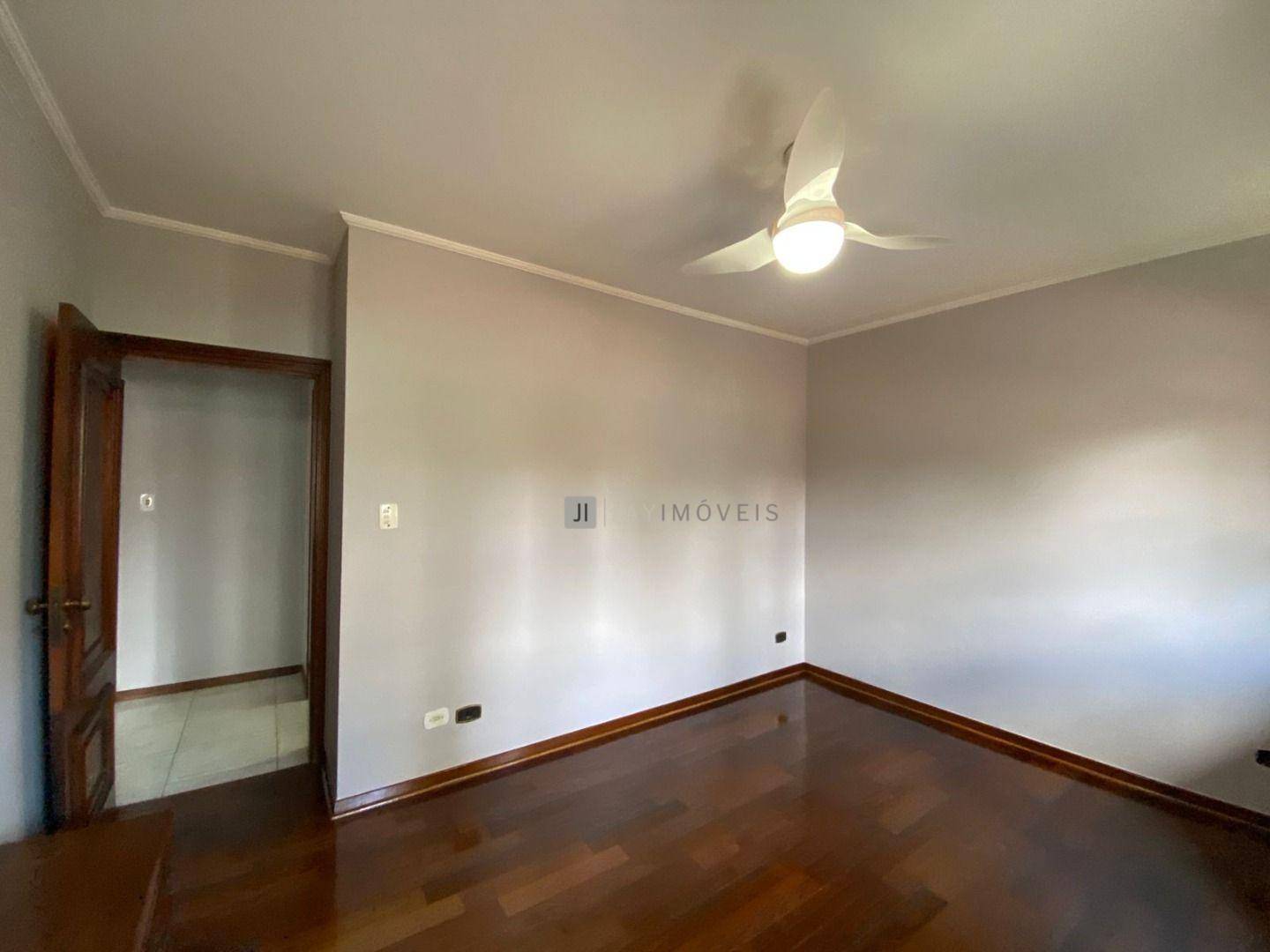 Sobrado à venda com 4 quartos, 340m² - Foto 39