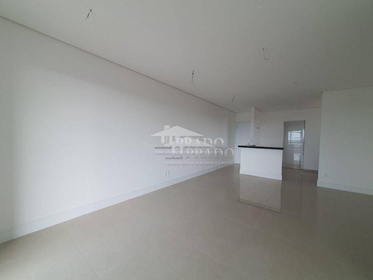 Apartamento à venda com 3 quartos, 162m² - Foto 12