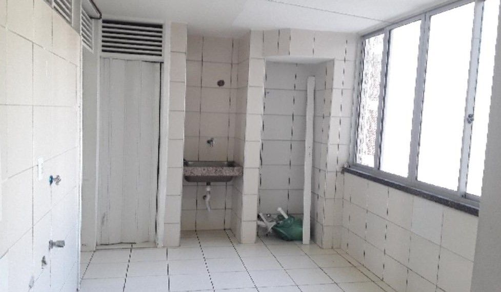 Apartamento à venda com 3 quartos, 164m² - Foto 7