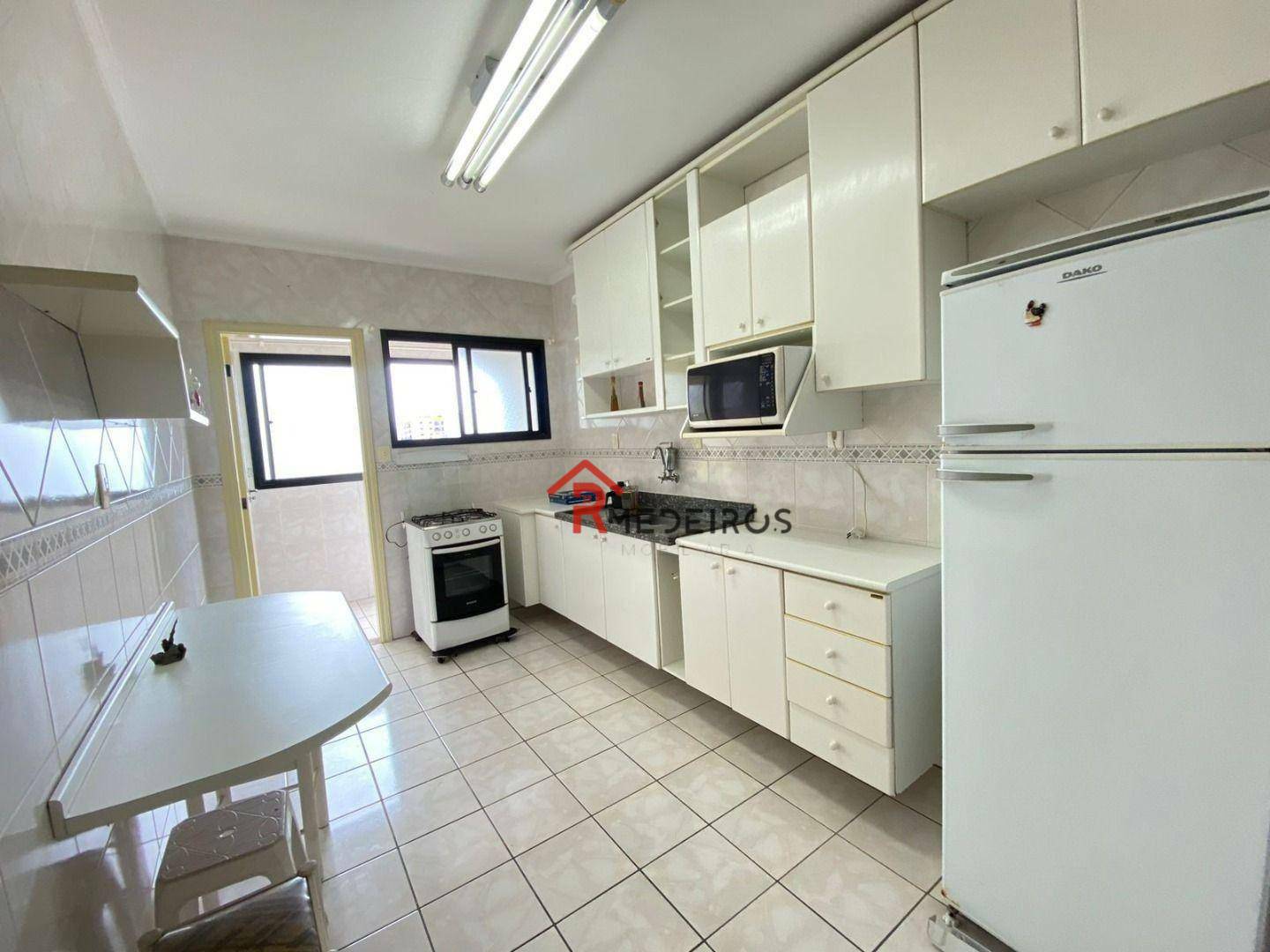 Apartamento à venda com 1 quarto, 74m² - Foto 8