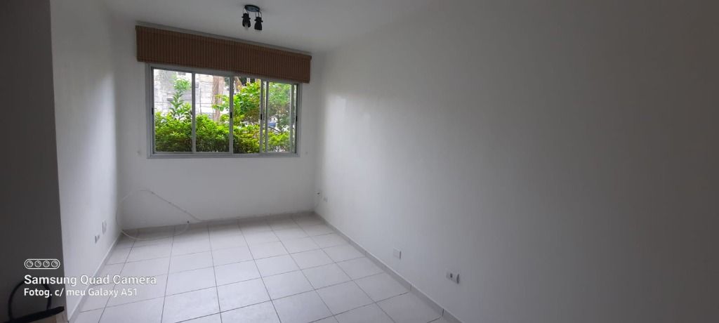 Apartamento à venda com 2 quartos, 70m² - Foto 14