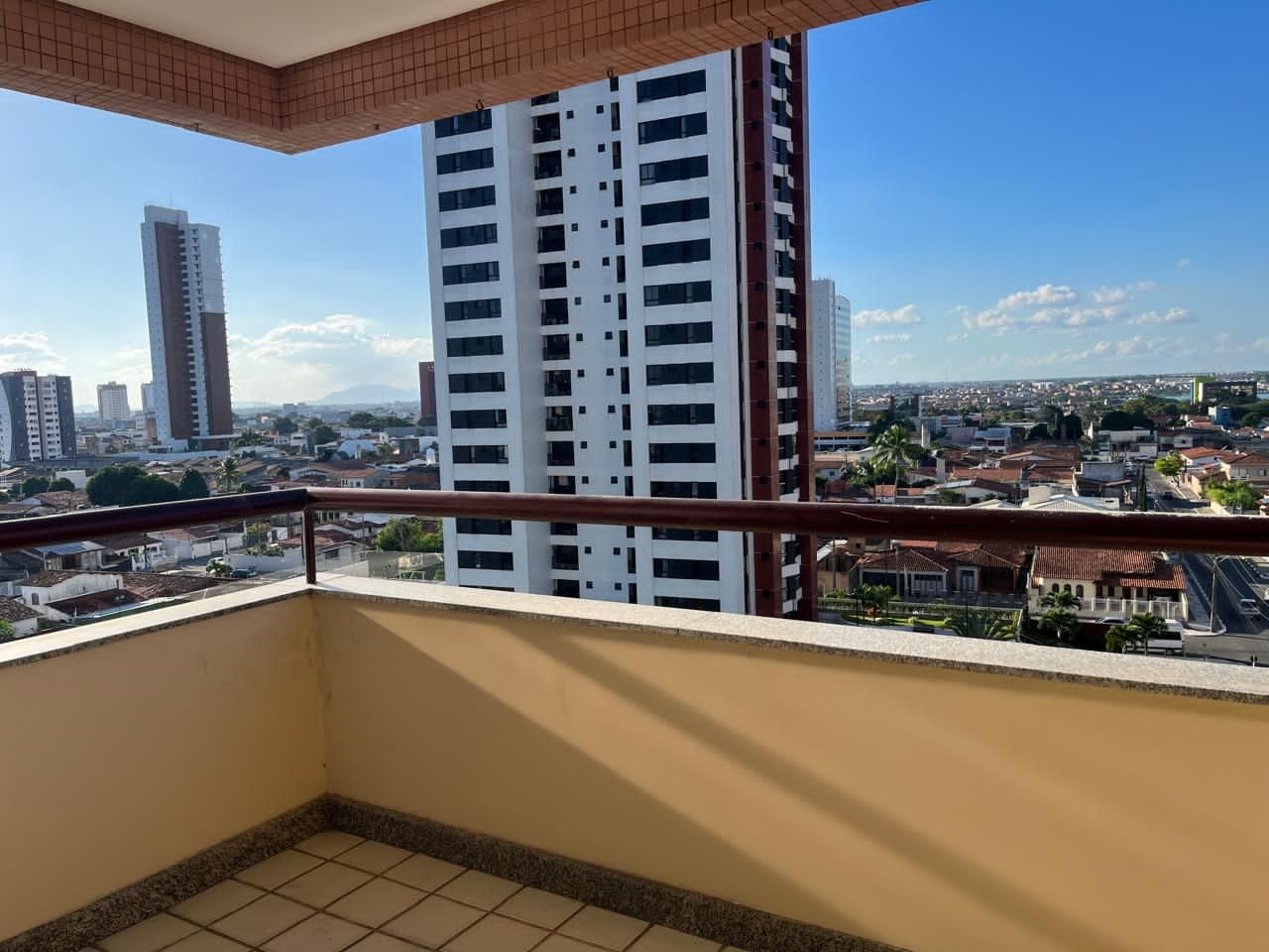 Apartamento à venda e aluguel com 4 quartos, 145m² - Foto 2