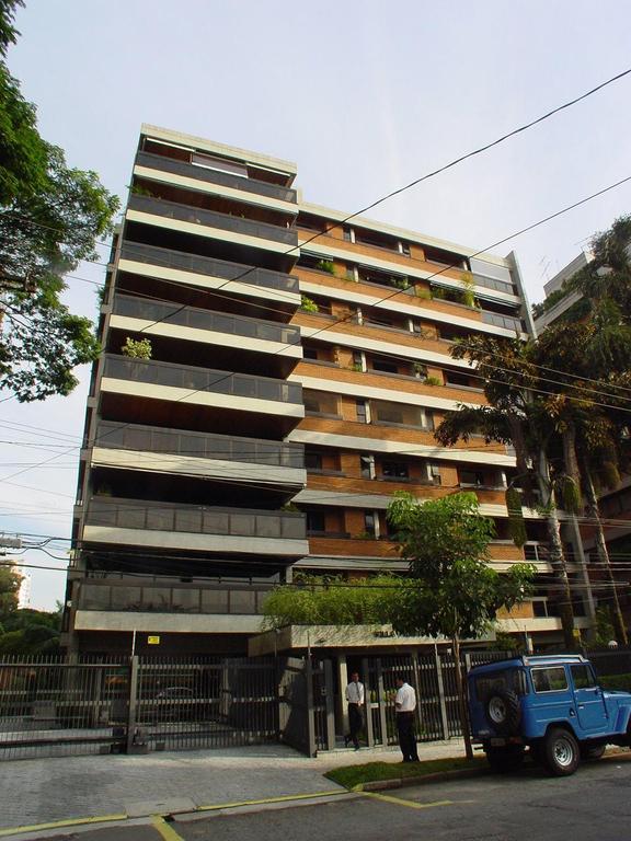 Apartamento à venda com 4 quartos, 335m² - Foto 1