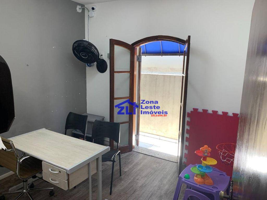 Sobrado à venda com 3 quartos, 225m² - Foto 11