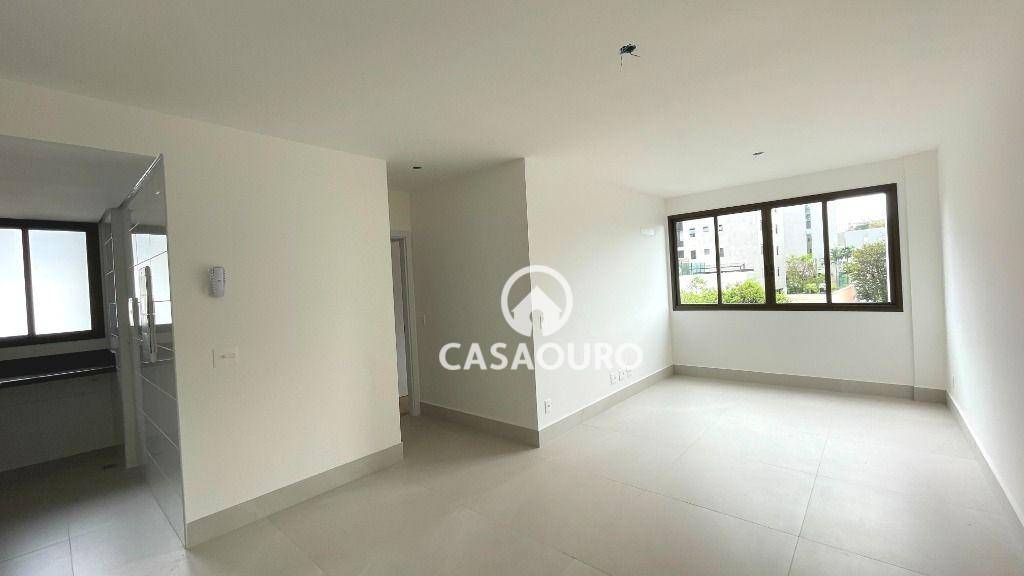 Apartamento à venda com 3 quartos, 80m² - Foto 2