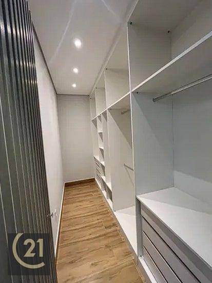 Casa de Condomínio à venda com 3 quartos, 215m² - Foto 4