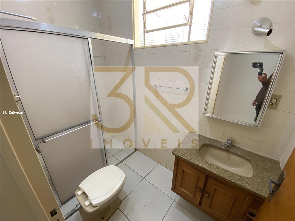 Casa à venda com 3 quartos, 270m² - Foto 15