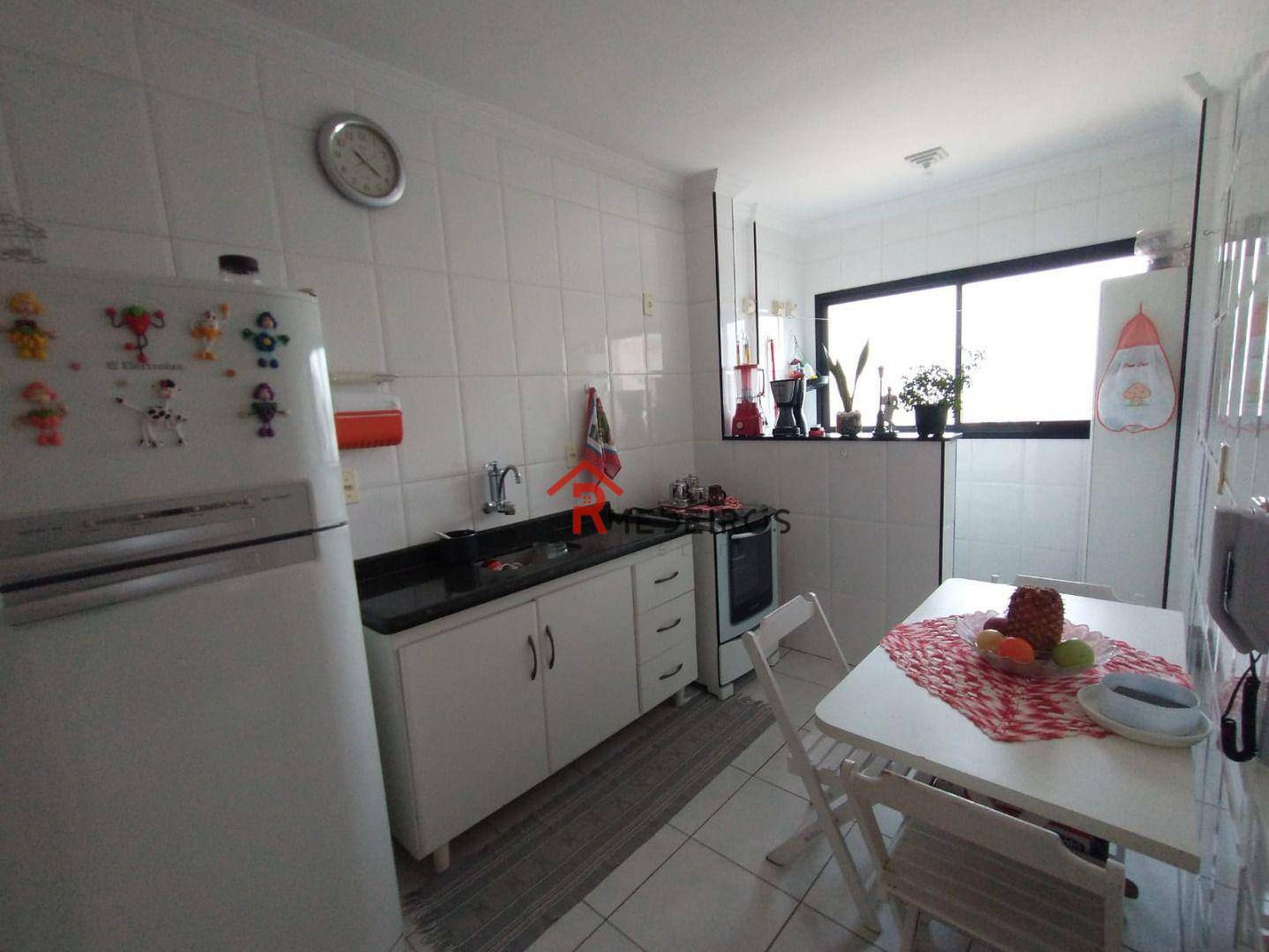 Apartamento à venda com 1 quarto, 60m² - Foto 11