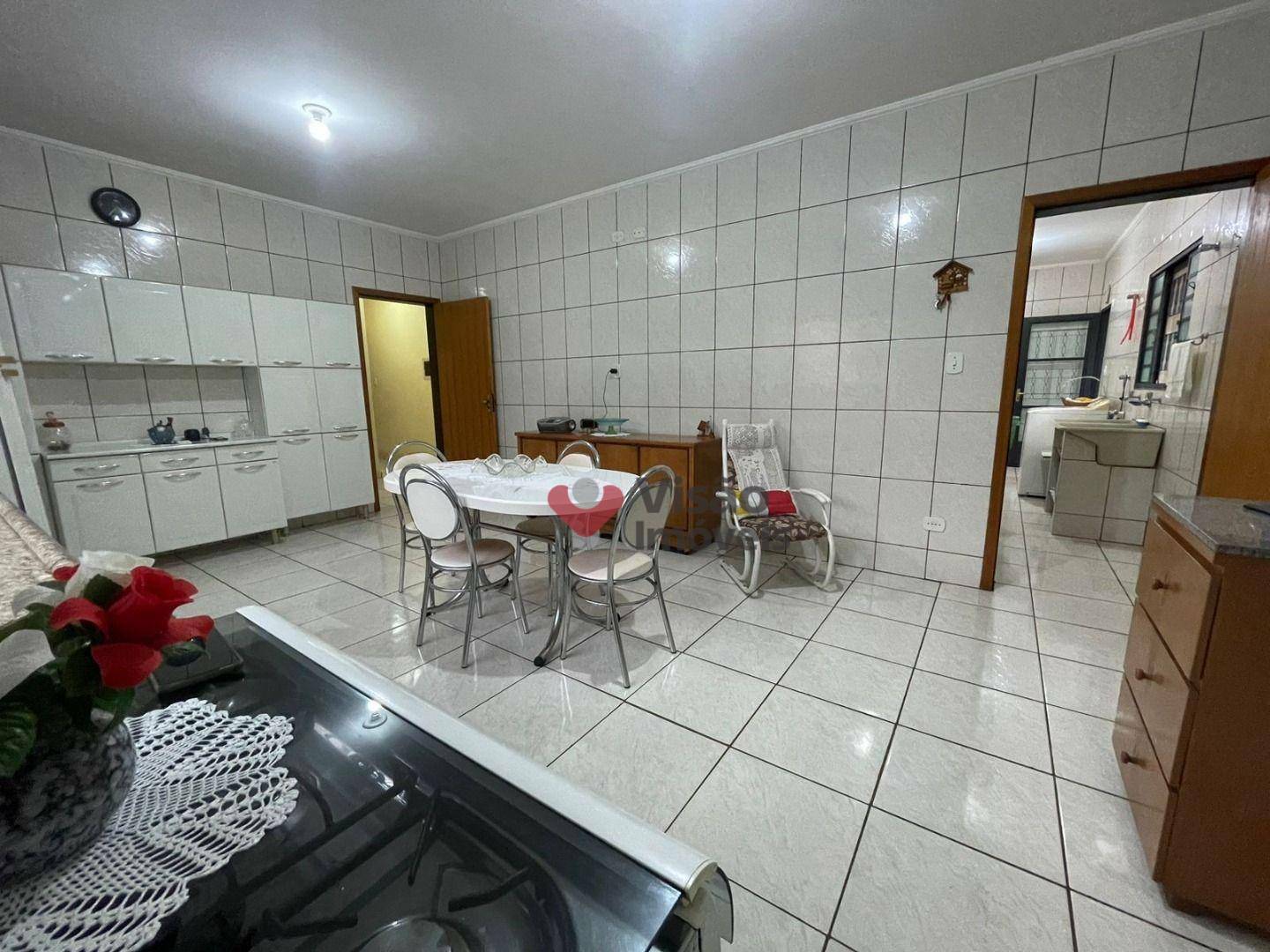 Casa à venda com 3 quartos, 218m² - Foto 16