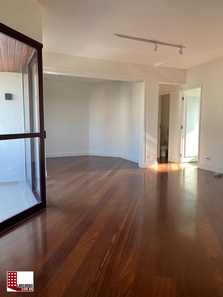 Apartamento à venda com 3 quartos, 125m² - Foto 1