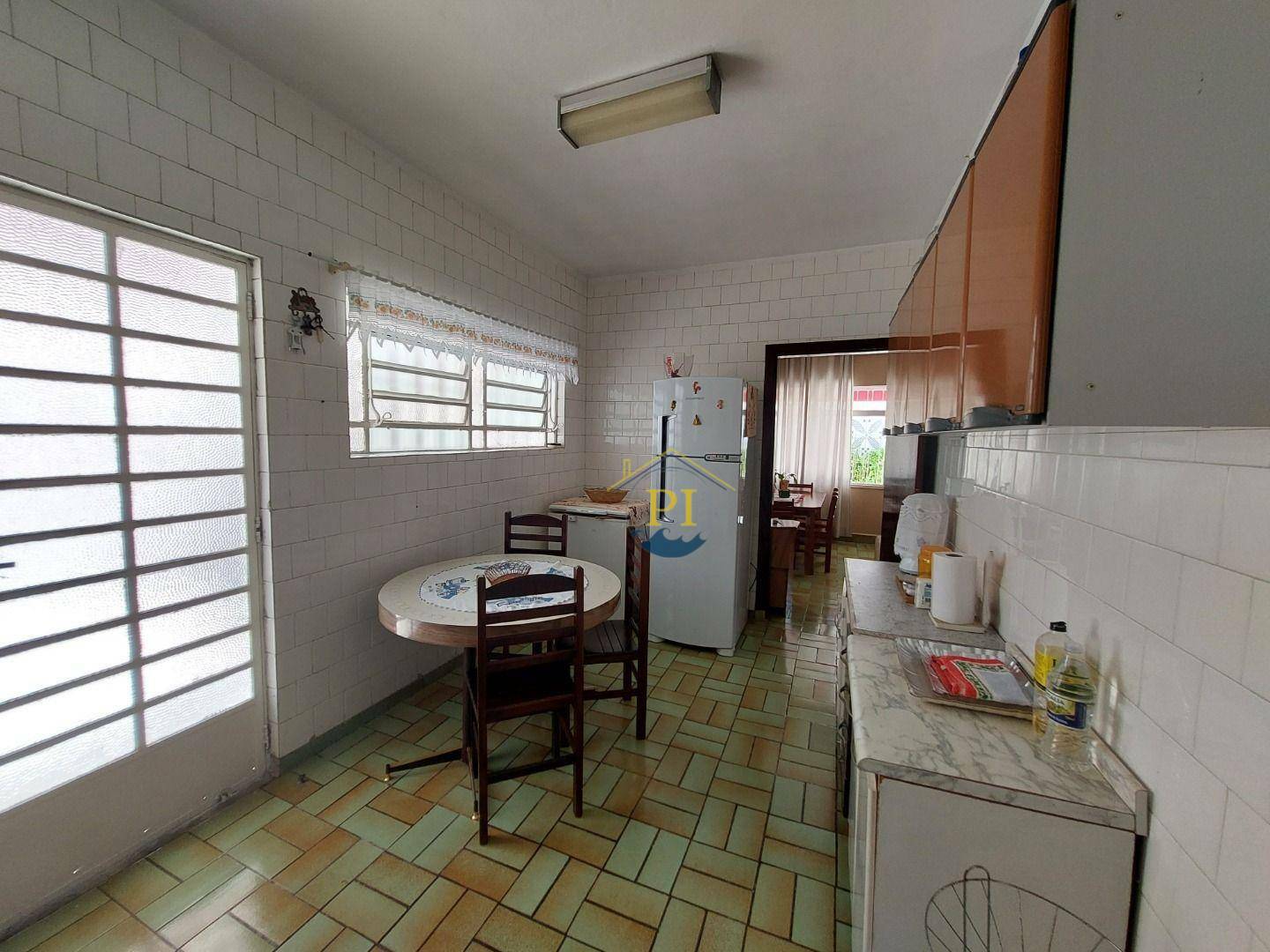 Casa à venda com 3 quartos, 129m² - Foto 2