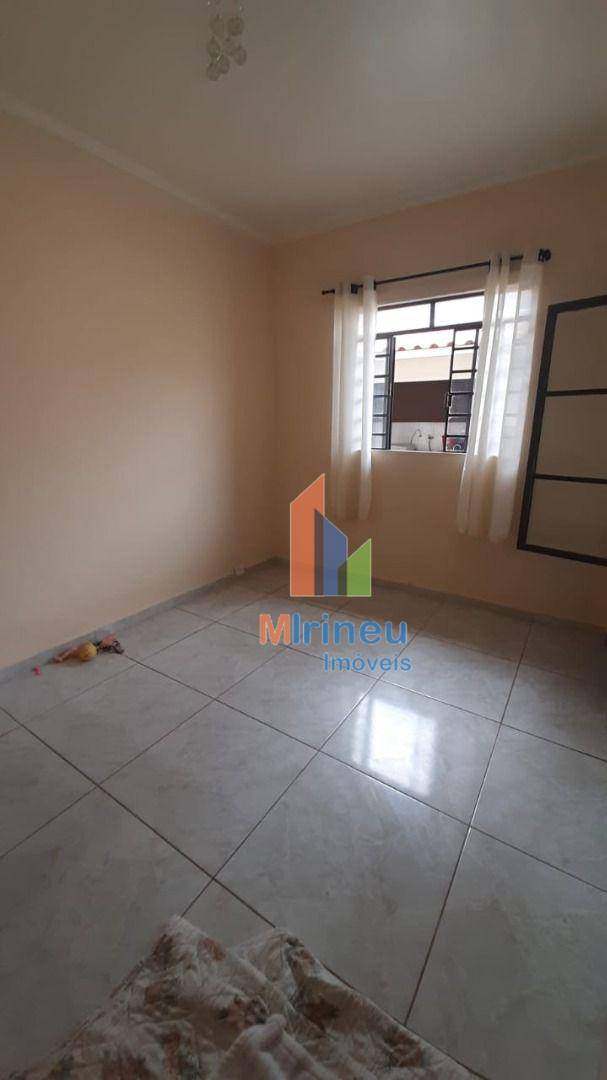 Casa à venda com 2 quartos, 180m² - Foto 16