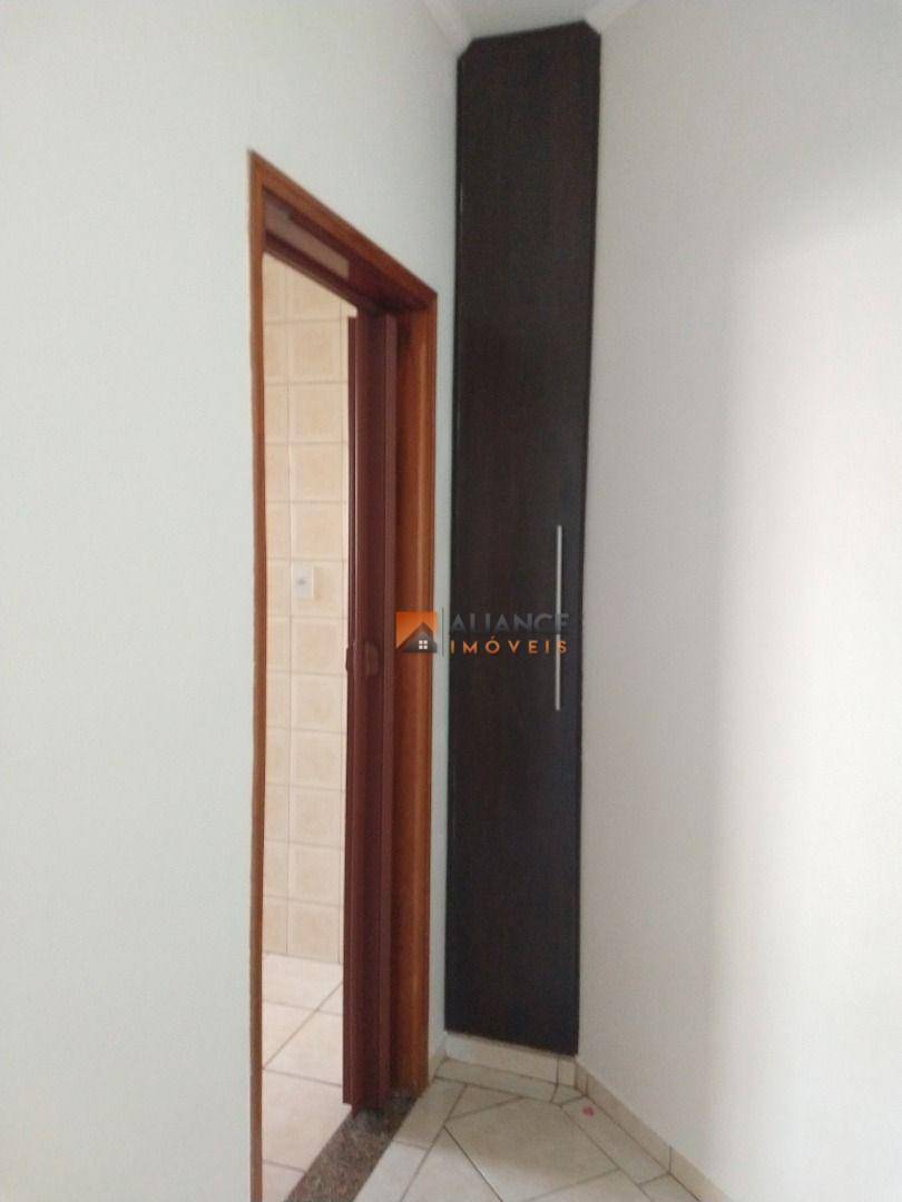 Apartamento à venda com 3 quartos, 97m² - Foto 9