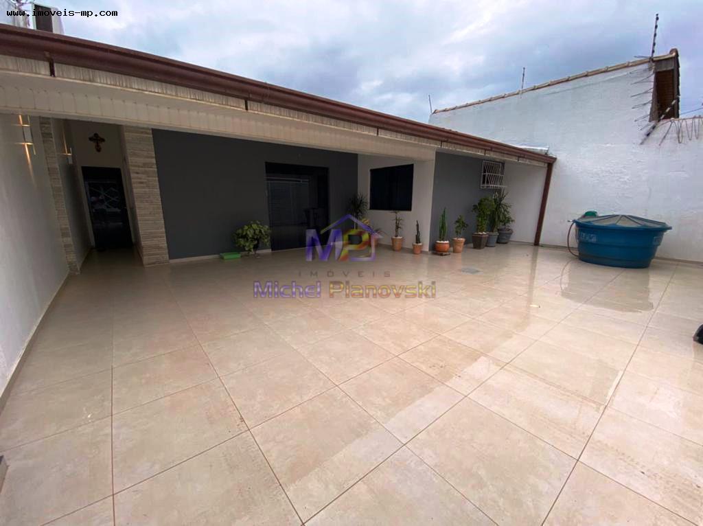 Casa, 3 quartos, 250 m² - Foto 1