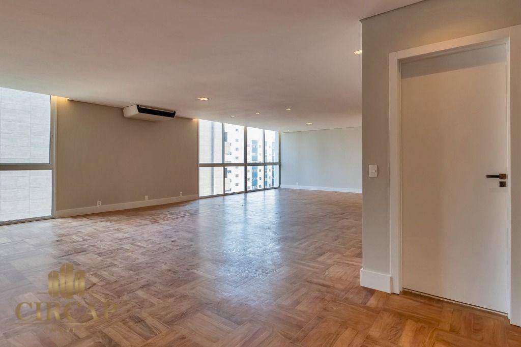 Apartamento à venda com 3 quartos, 248m² - Foto 3