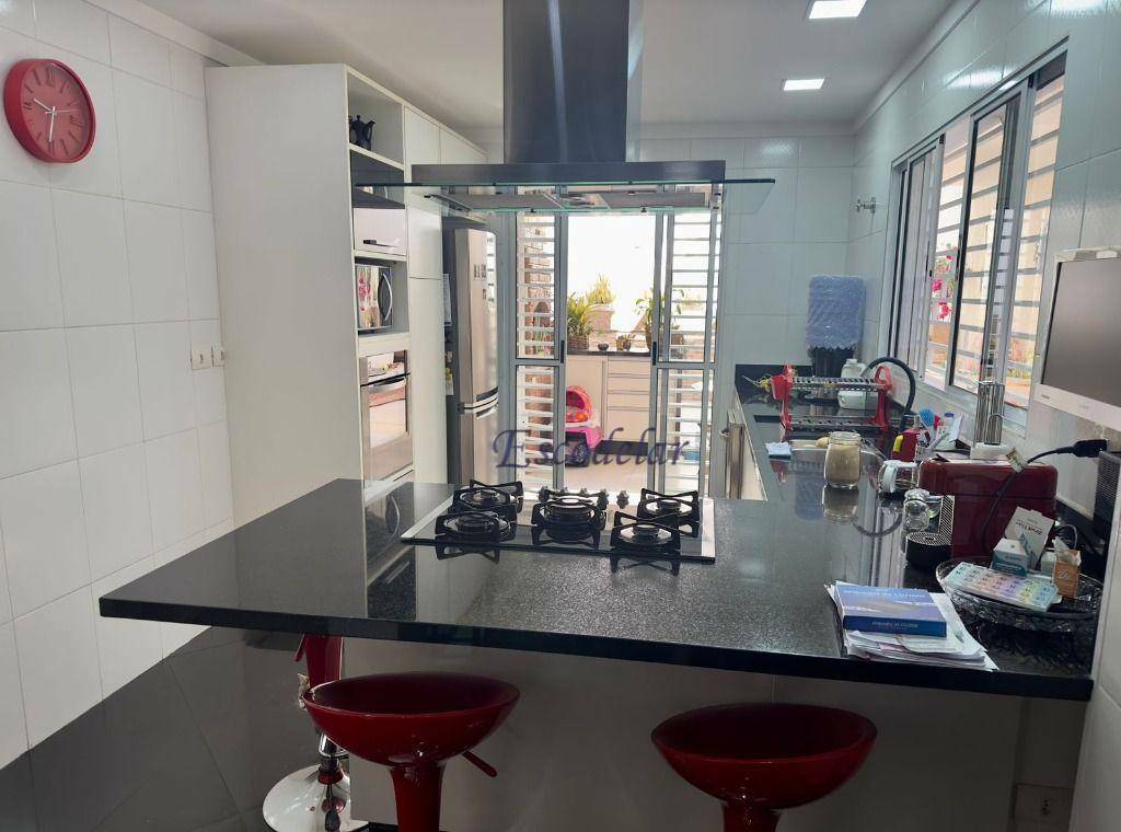 Sobrado à venda com 3 quartos, 250m² - Foto 3