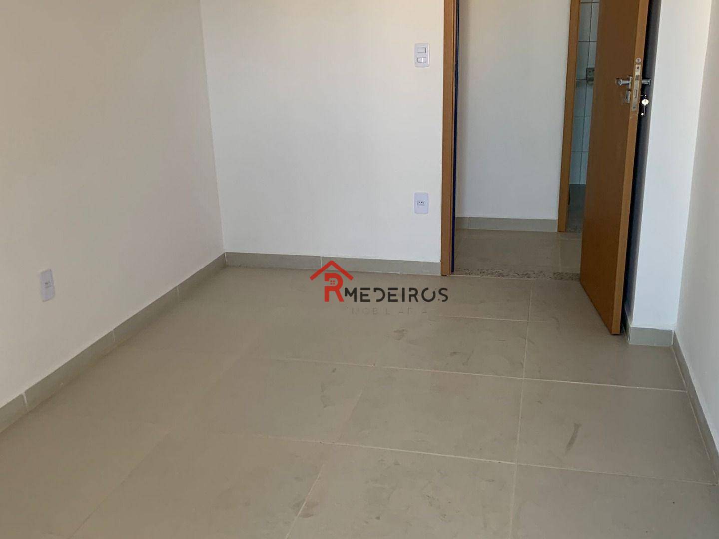 Apartamento à venda com 2 quartos, 70m² - Foto 41