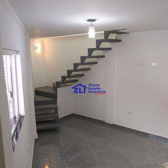 Sobrado à venda com 2 quartos, 80m² - Foto 1