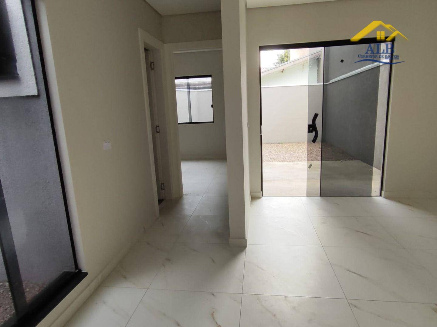 Casa à venda com 3 quartos, 71m² - Foto 8