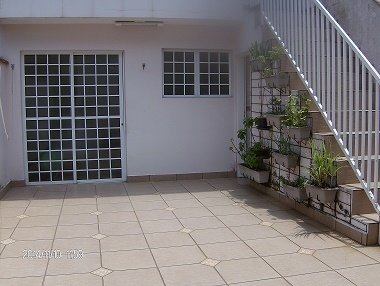 Sobrado à venda com 3 quartos, 217m² - Foto 1