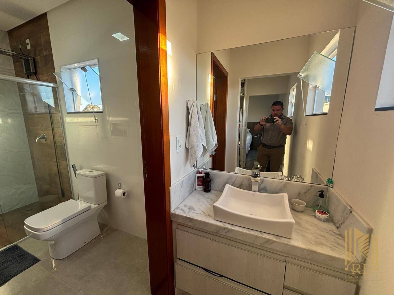 Casa à venda com 3 quartos, 320m² - Foto 15