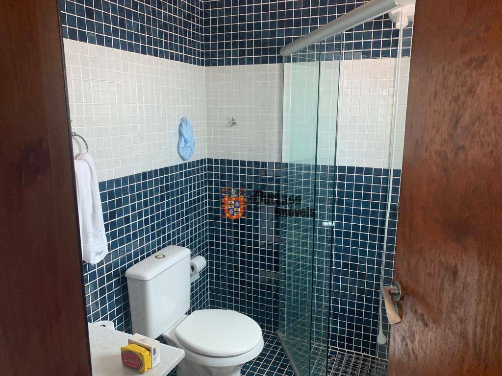 Casa de Condomínio à venda com 3 quartos, 300m² - Foto 17