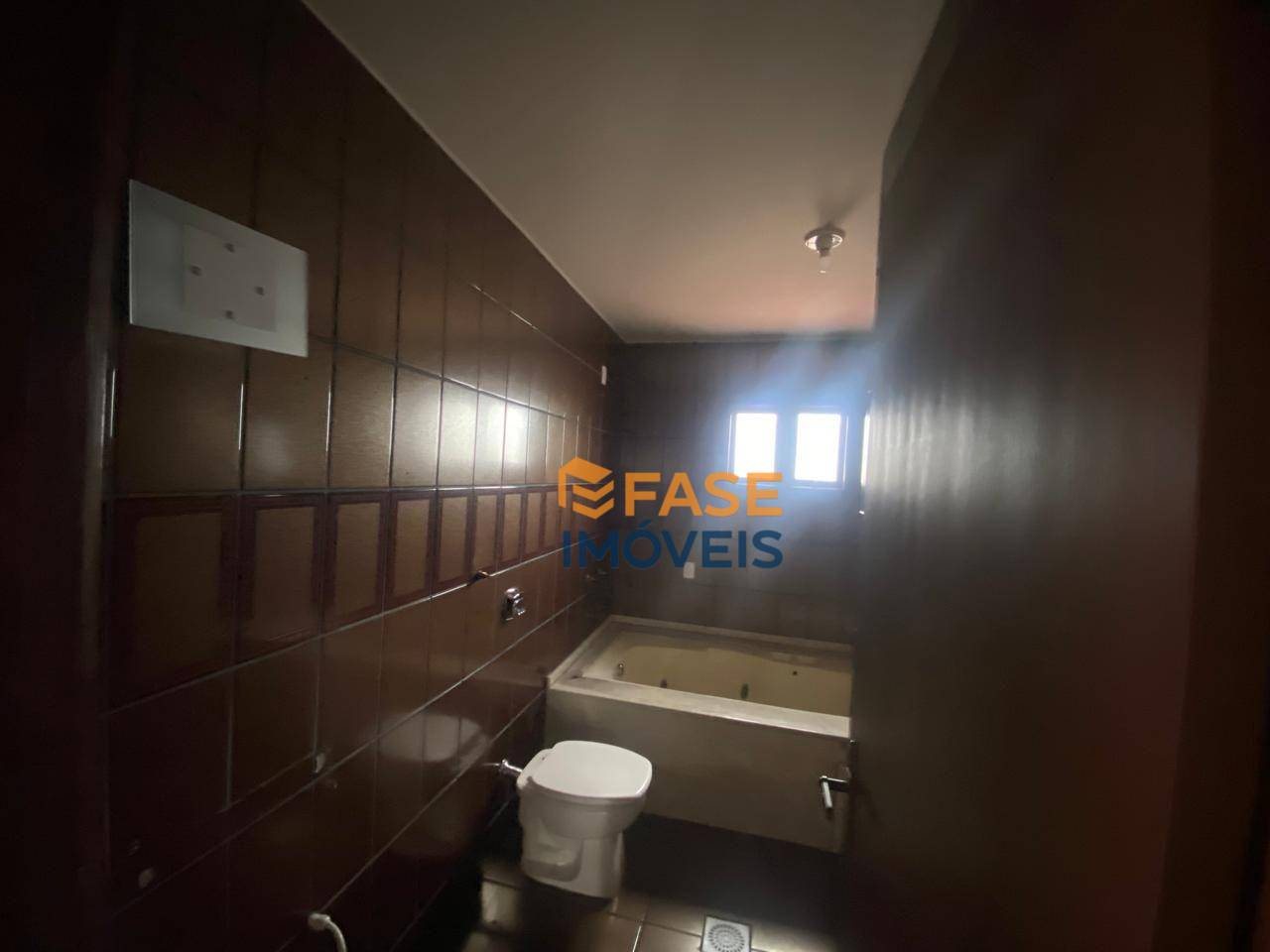 Casa à venda com 4 quartos, 223m² - Foto 15