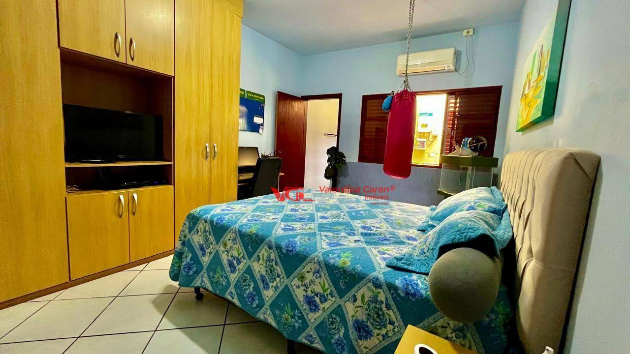 Casa de Condomínio à venda com 3 quartos, 380m² - Foto 34