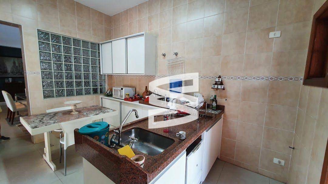 Casa à venda com 5 quartos, 300m² - Foto 10