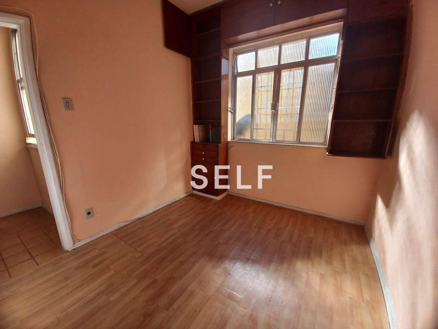 Apartamento à venda com 2 quartos, 63m² - Foto 1