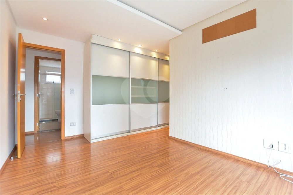 Apartamento à venda com 3 quartos, 122m² - Foto 9