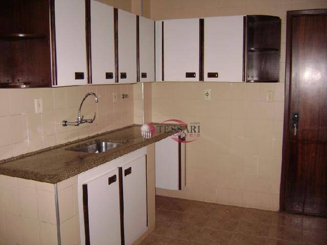 Apartamento para alugar com 3 quartos, 180m² - Foto 3