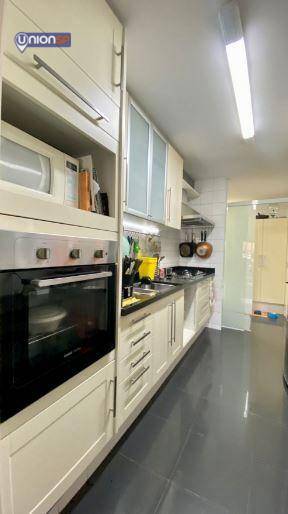 Apartamento à venda com 3 quartos, 132m² - Foto 3