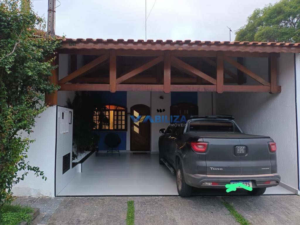 Casa de Condomínio à venda com 3 quartos, 138m² - Foto 1