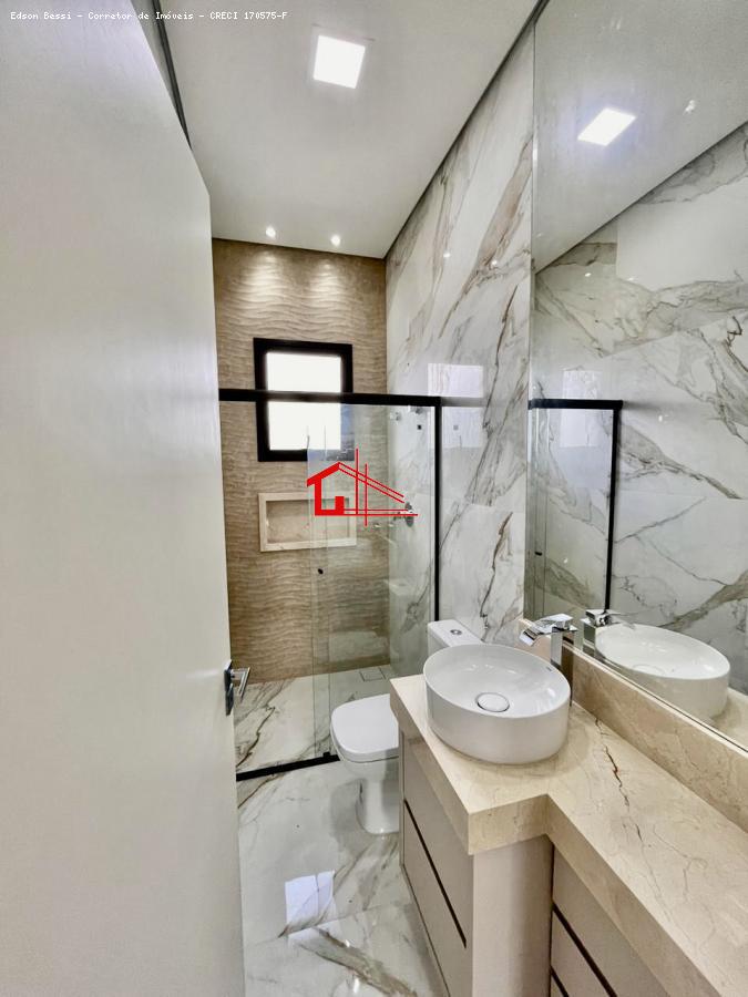 Casa de Condomínio à venda com 4 quartos, 315m² - Foto 17