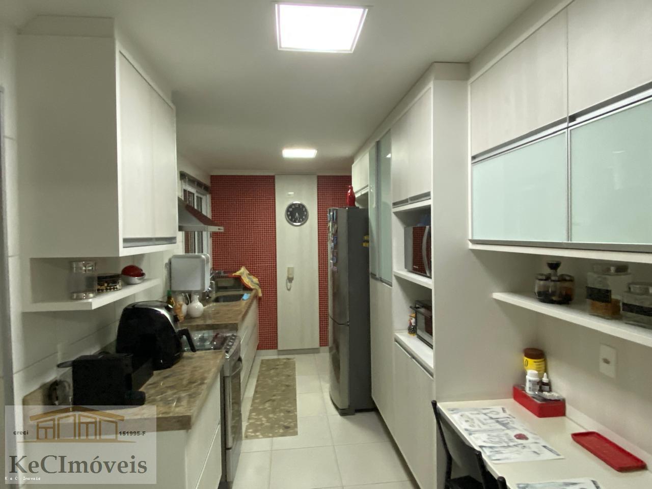 Apartamento à venda com 3 quartos, 109m² - Foto 1