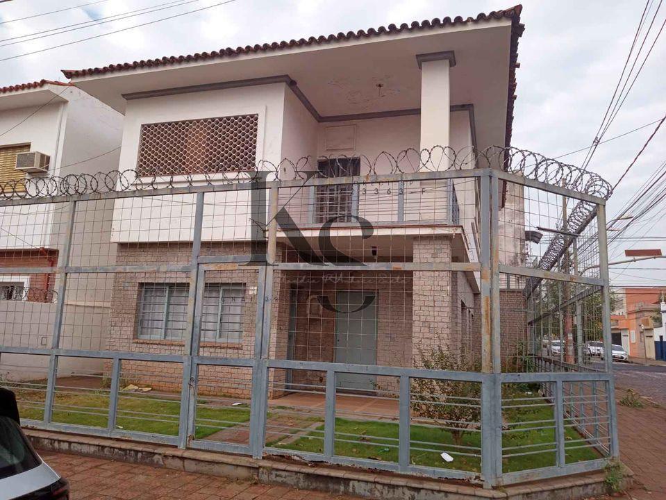 Casa à venda com 4 quartos, 200m² - Foto 3