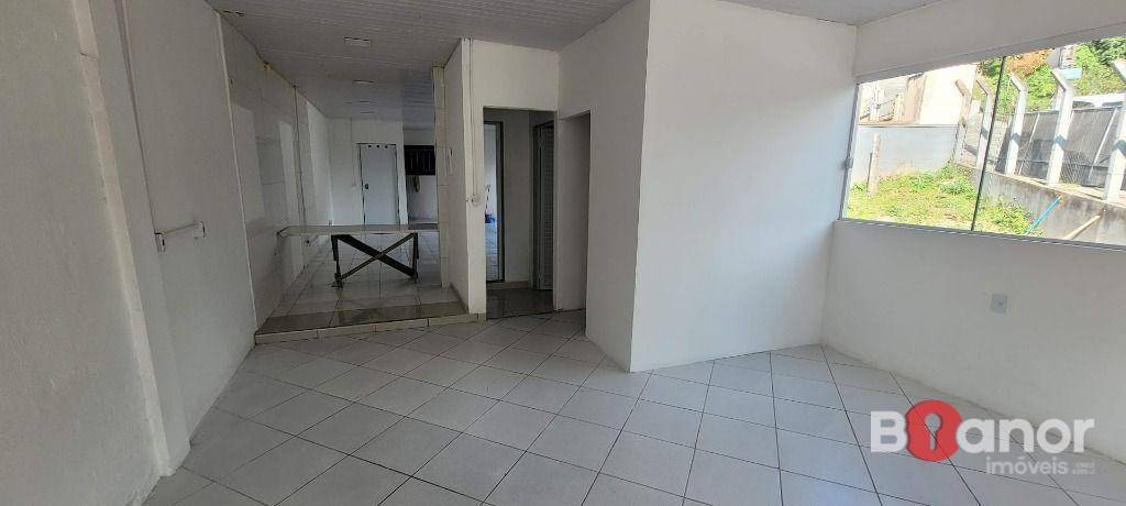 Casa à venda com 2 quartos, 300m² - Foto 8