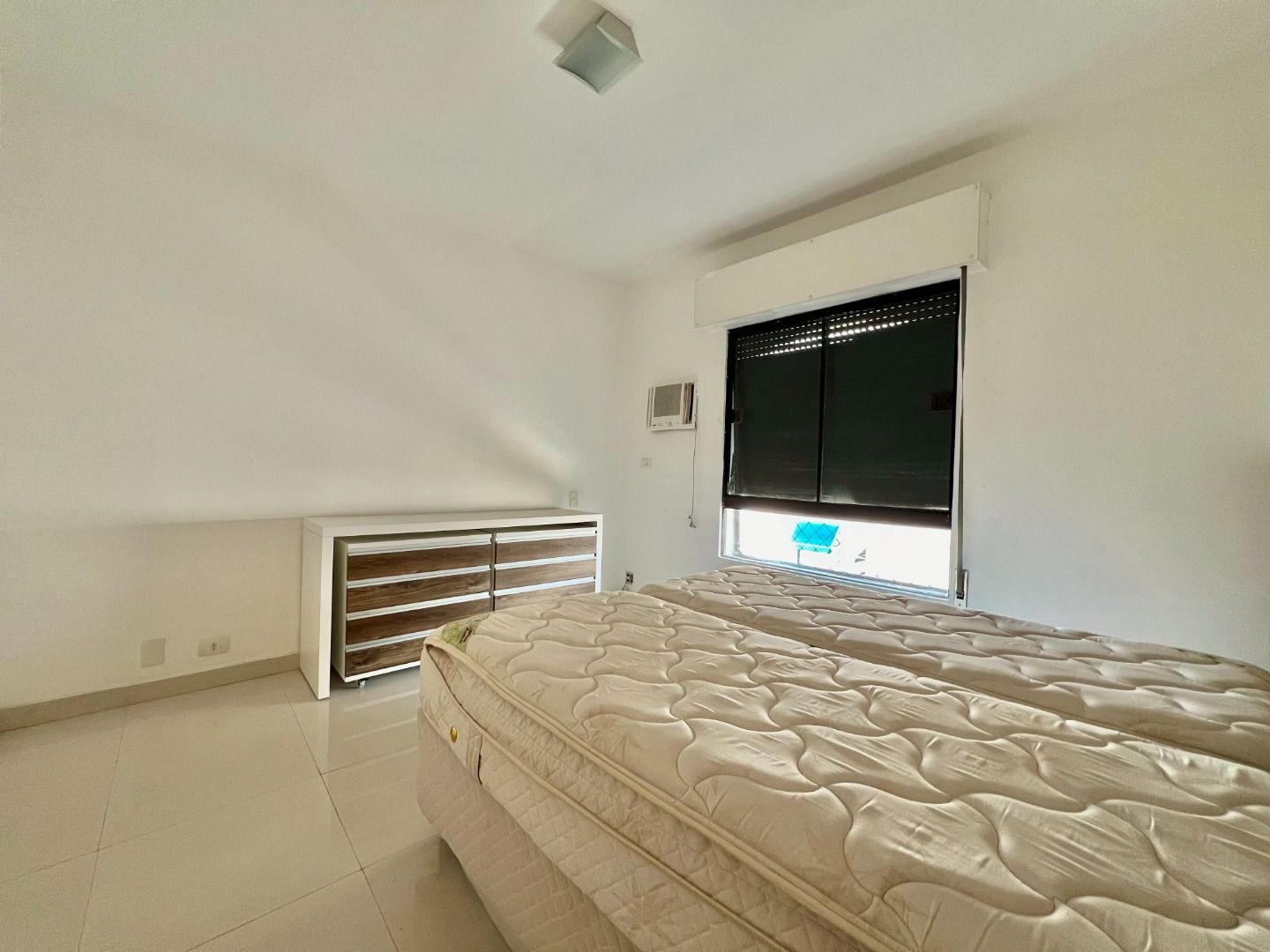 Apartamento à venda com 4 quartos, 200m² - Foto 18