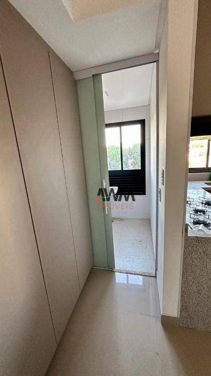 Apartamento para alugar com 3 quartos, 110m² - Foto 12