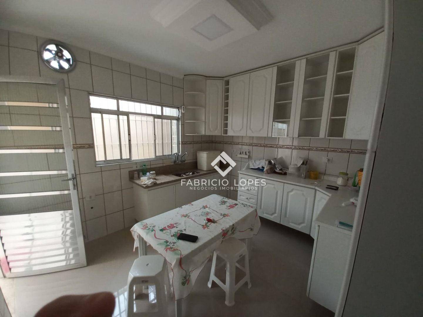 Casa à venda com 3 quartos, 186m² - Foto 8