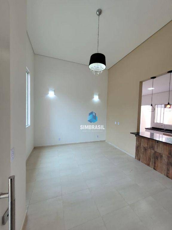 Casa à venda com 2 quartos, 72m² - Foto 2