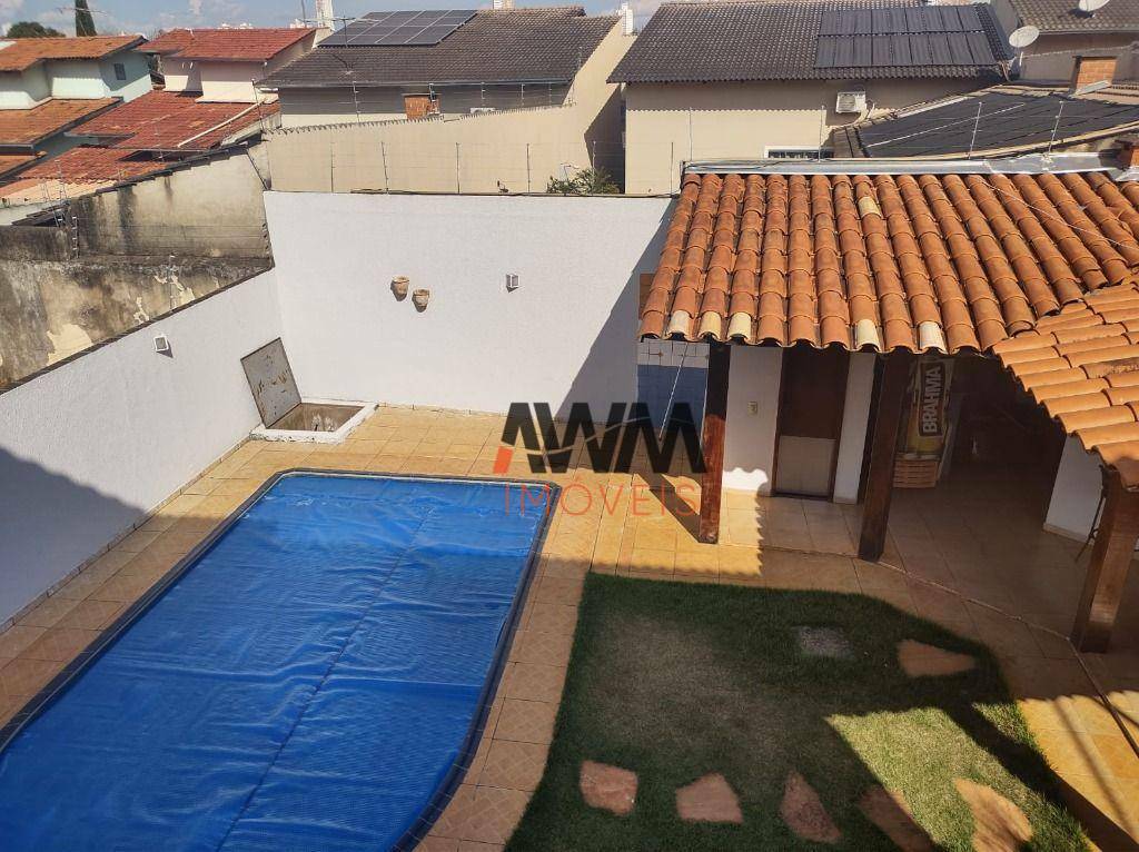 Sobrado à venda com 4 quartos, 309m² - Foto 2