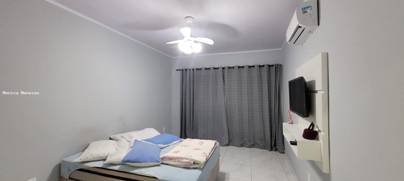 Casa à venda com 5 quartos, 200m² - Foto 9