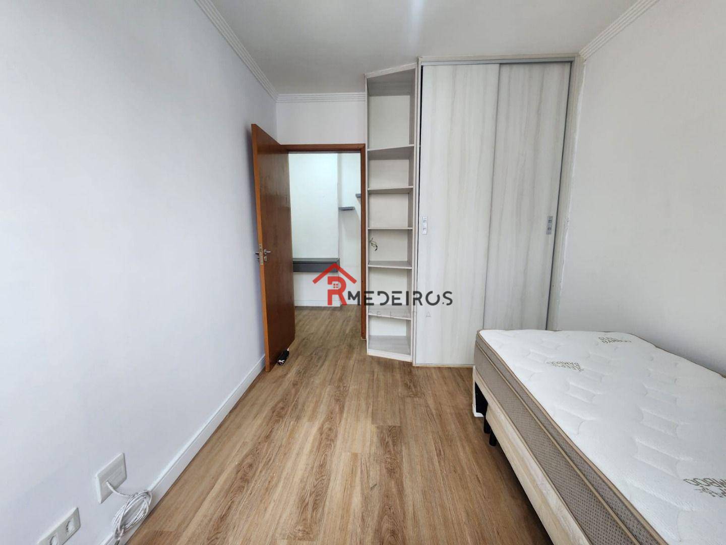 Apartamento à venda com 3 quartos, 116m² - Foto 18