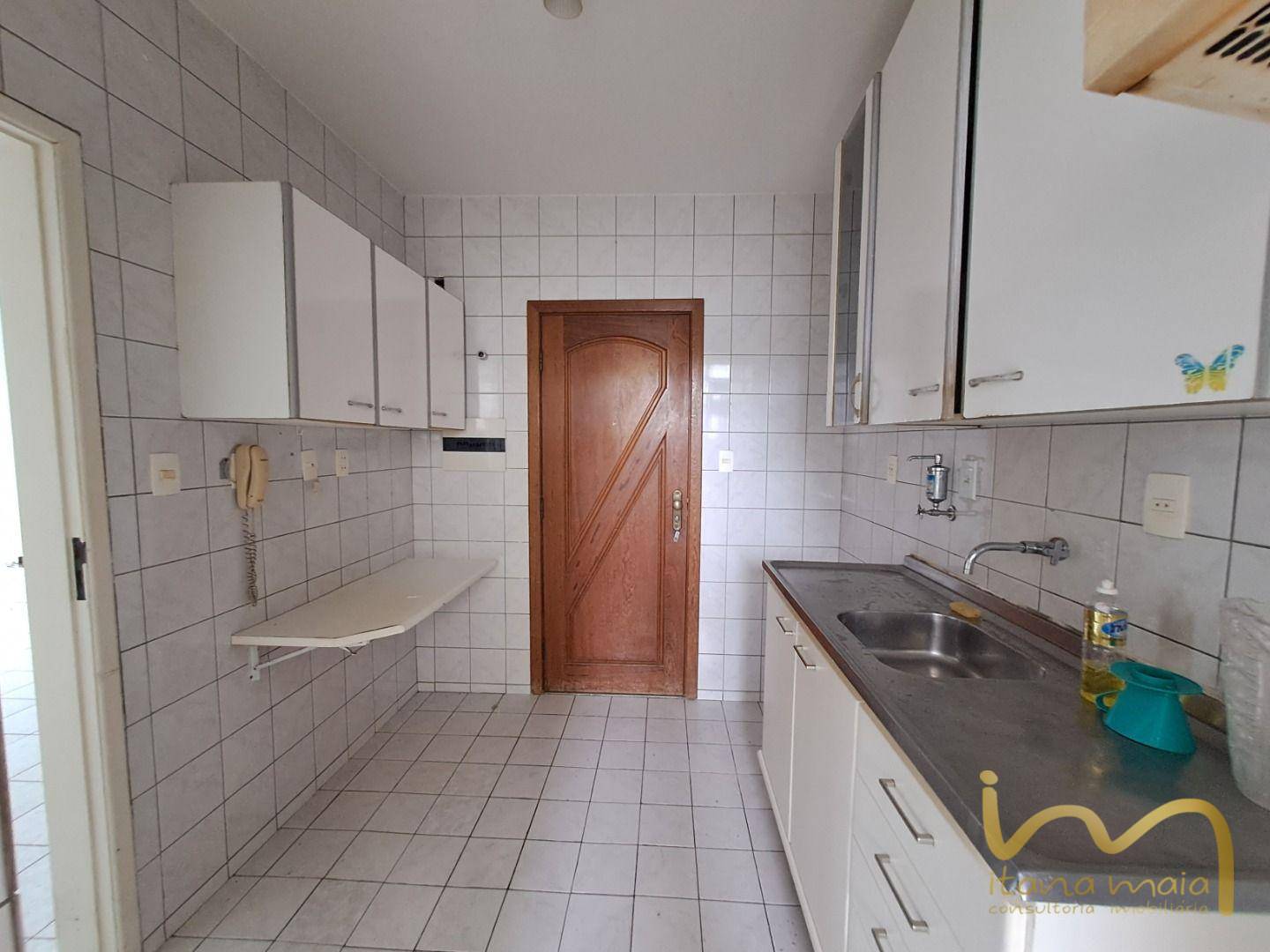 Apartamento à venda com 2 quartos, 67m² - Foto 11